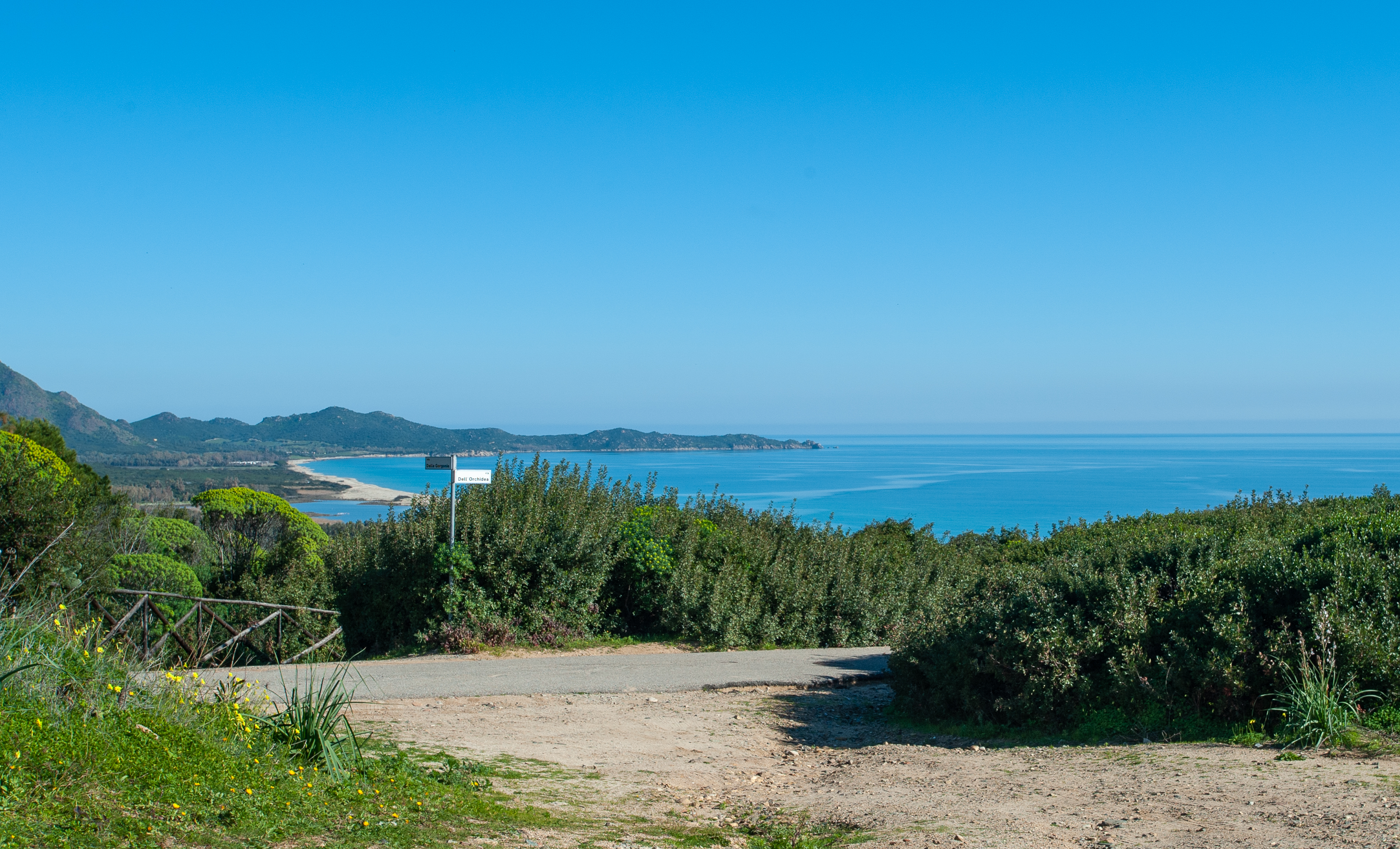 Vista della baia di Costa Rei e della costa della Sardegna sud-orientale